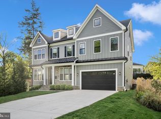 8104 Woodhaven Blvd, Bethesda, MD 20817