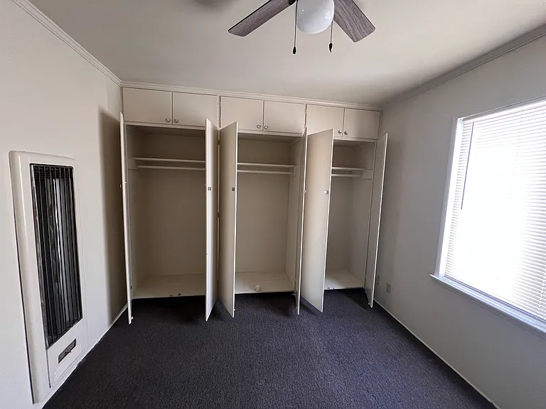 525 E Rhea St — Photo 6
