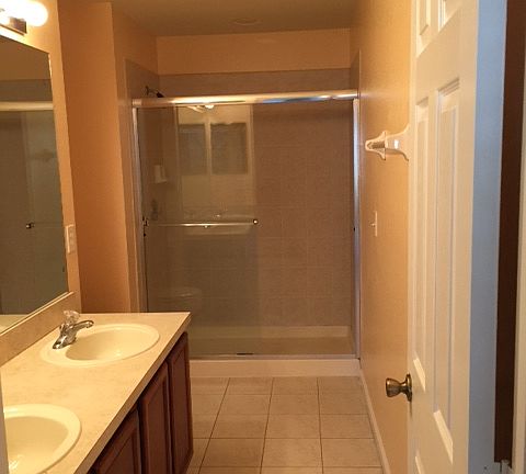 Master bathroom 