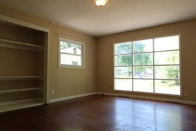 1221 Fair St — Photo 2