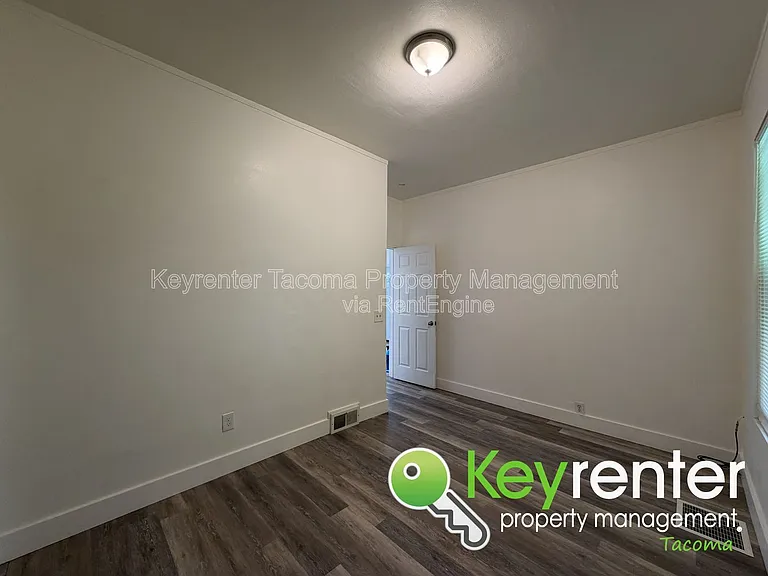 3620 E South St — Photo 5