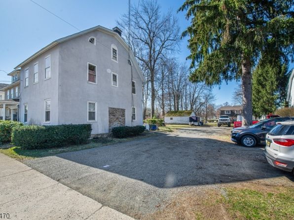 84 Main St APT B
