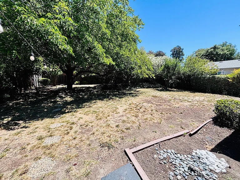 2072 Risdon Rd — Photo 23