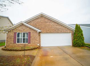 7928 Grandmeadow Ln, Louisville, KY 40258