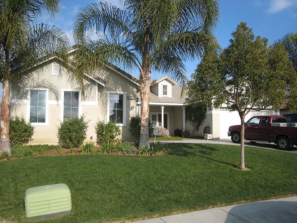 COMPLIMENTS OF PARK PLACE REAL ESTATE