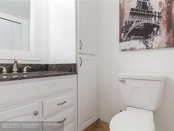 4th image of 2351 NE 15th St #410