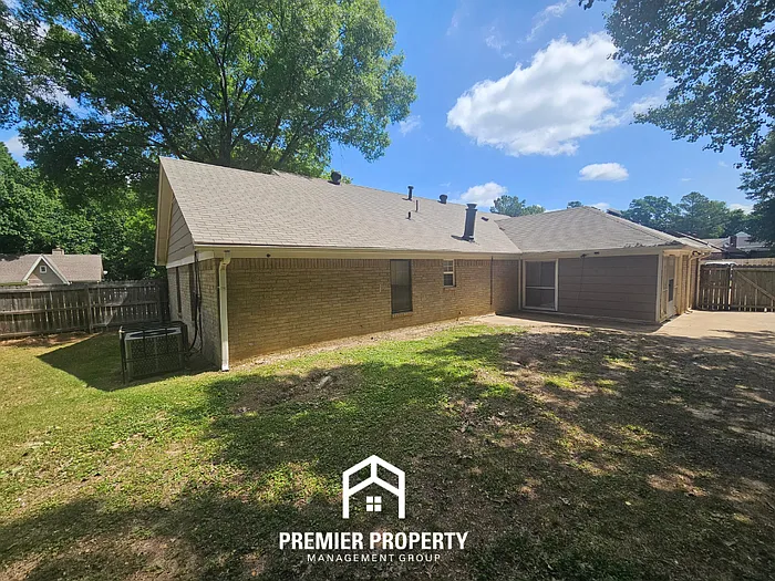 6329 Ridge Manor Dr — Photo 24