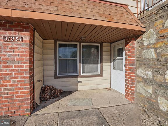 2nd image of 3123 Comly Rd