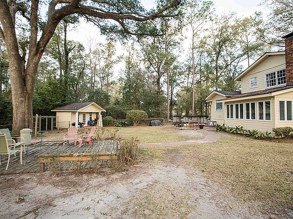 4th image of 1606 Twin Lakes Dr