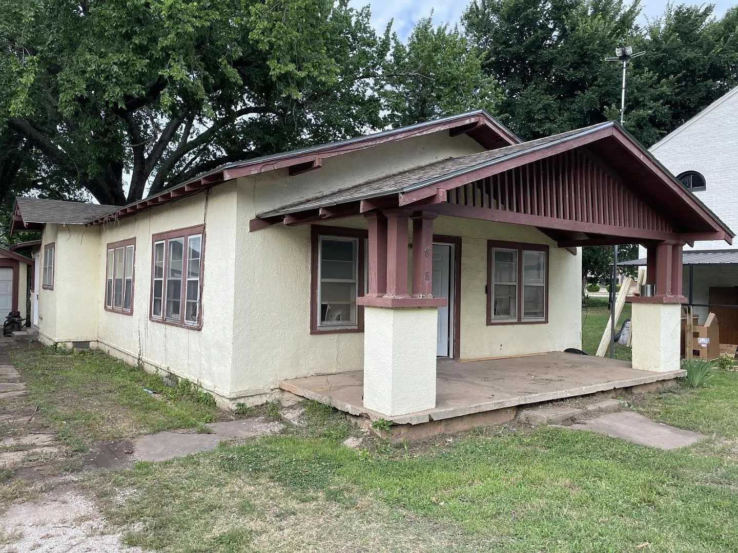 618 Grove St — Photo 2