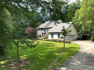 4088 Leffingwell Rd, Canfield, OH 44406