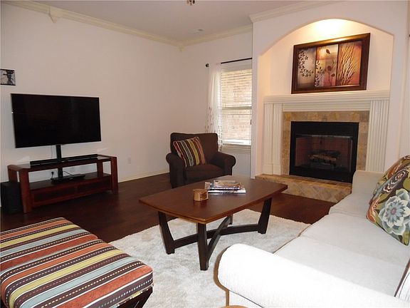 3rd image of 4164 W Mahogany Dr
