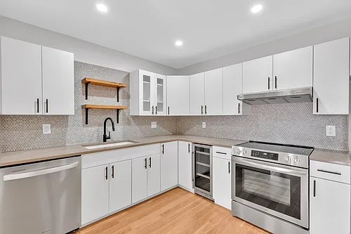 24 Corey St Photo 1