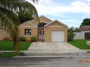 9978 W Daffodil Ln, Miramar, FL 33025