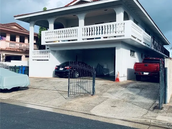 94-1078 Kuhaulua St, Waipahu, HI 96797