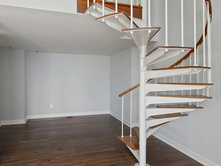 321 Abercorn St #103 — Photo 6
