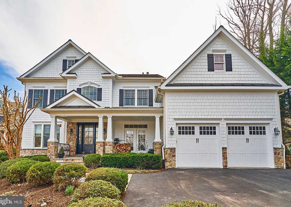 1st image of 507 John Marshall Dr NE