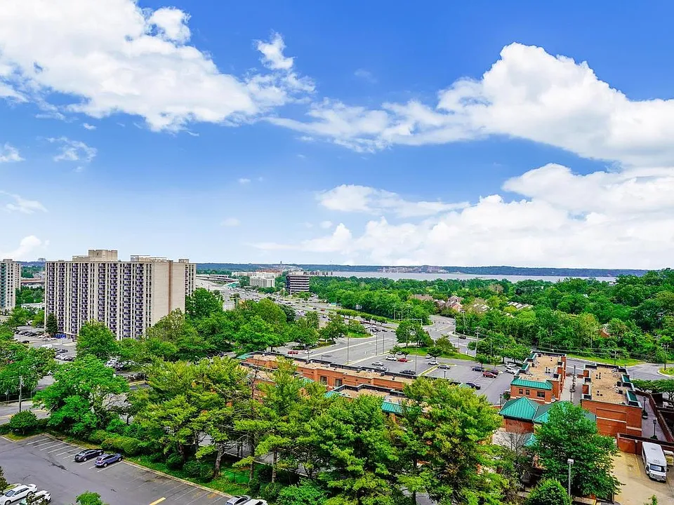 2059 Huntington Ave #1103