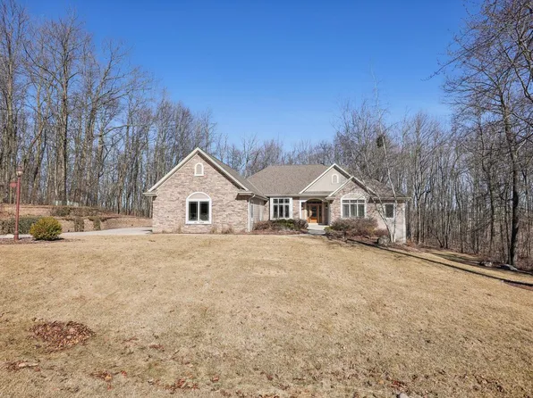 N77W23838 Sun Valley RUN, Sussex, WI 53089