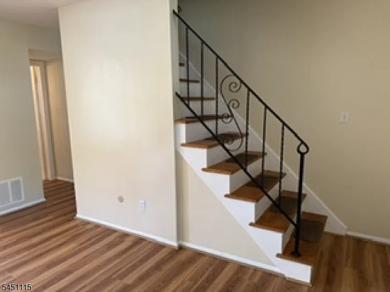 4 bed, 2.0 bath, $3,700 — Photo 3
