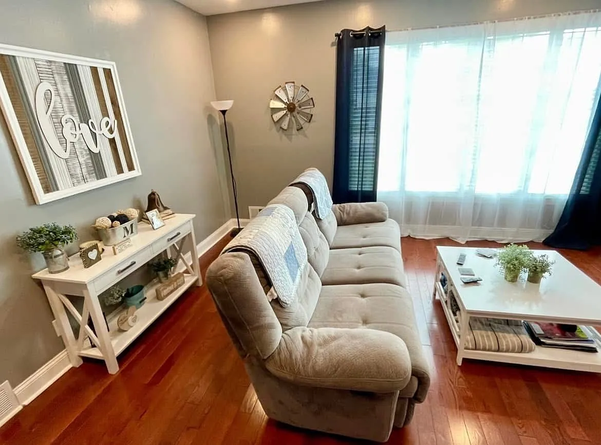 4 bed, 1932 sqft, $3,400 — Photo 3