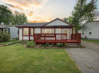 169 Gateway Dr, Waterford, MI 48328