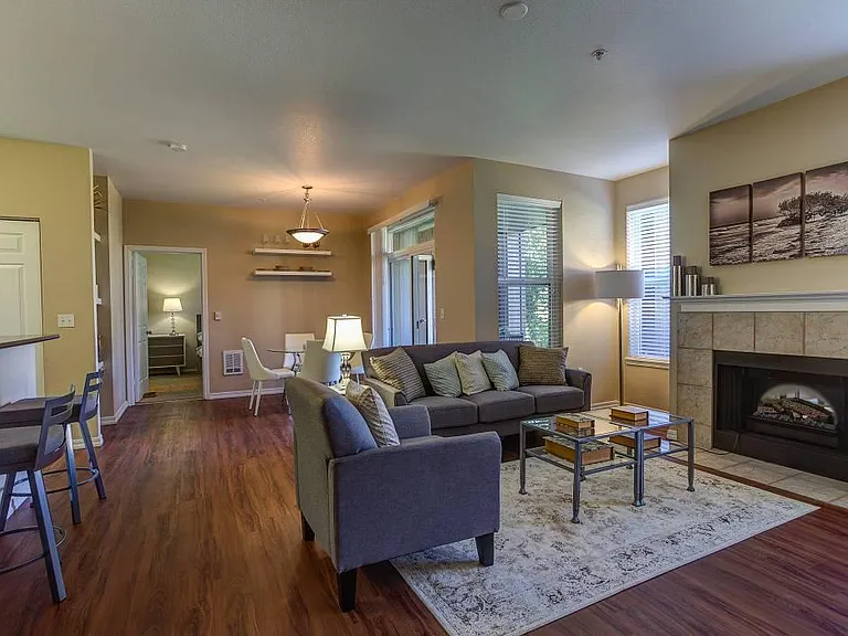 Commons at Verandas in Tanasbourne Apartments — Photo 18