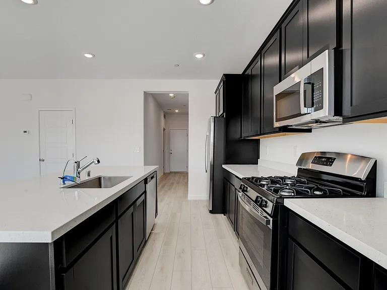 345 Isla Enclave Way — Photo 20