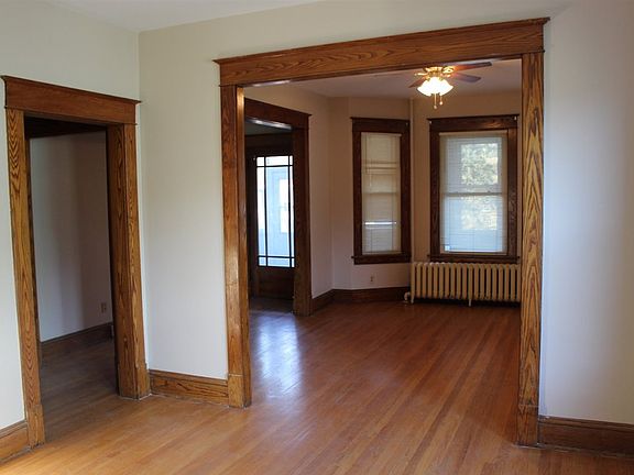 2nd image of 15 W Erie St