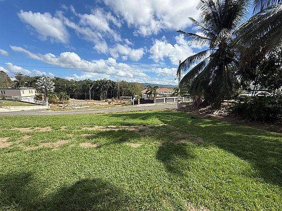 3rd image of URB COLINAS DEL LAGO