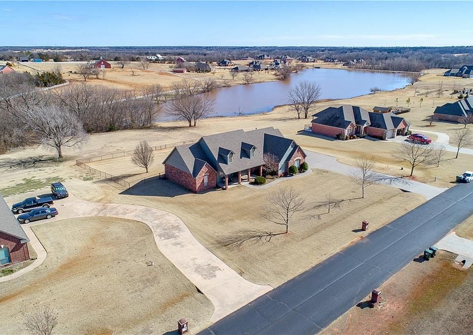 1st image of 2421 Shoreline Dr
