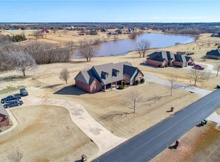 2421 Shoreline Dr, Norman, OK 73026