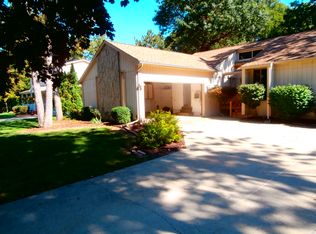 3550 San Mateo Rd, Waterford, MI 48329