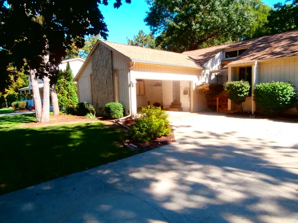 3550 San Mateo Rd, Waterford, MI 48329