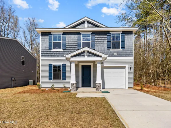 213 Fire Ln, Vass, NC 28394
