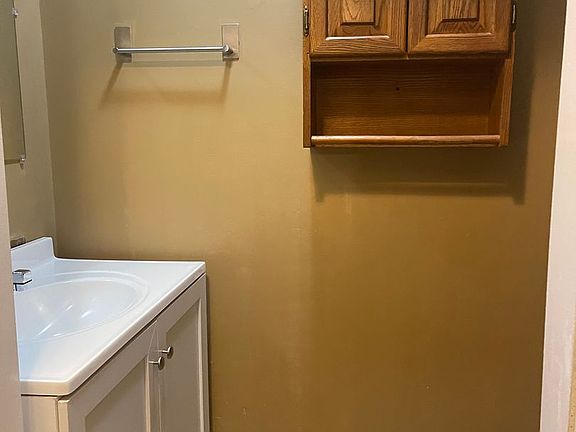 4th image of 100 W Main St Unit C