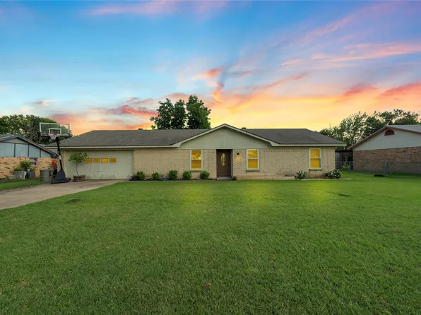 837 W 3rd St, Eddy, TX 76524