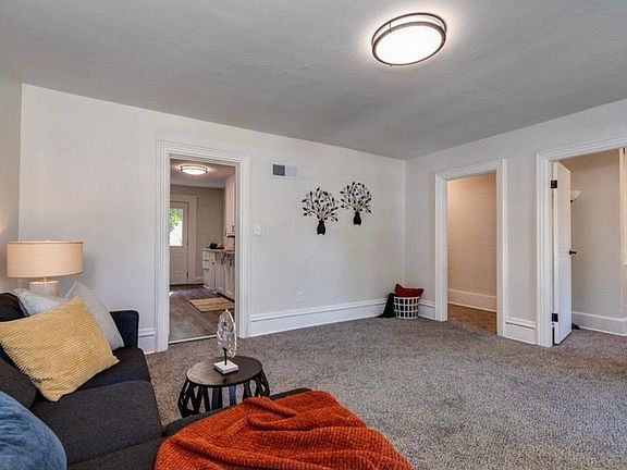3rd image of 525 W South St APT 2