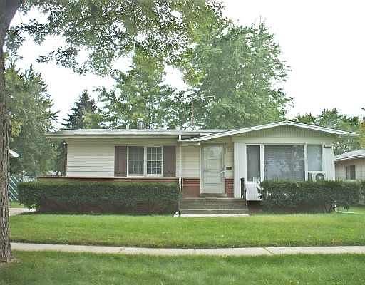 1st image of 834 Strieff Ln