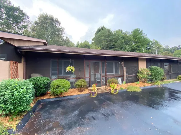 150 Randolph St APT D, Franklin, NC 28734