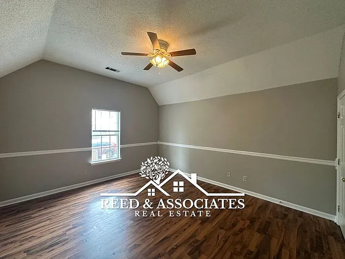 4068 Angelace Dr N — Photo 9