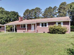 104 Arden Dr, Williamsburg, VA 23185
