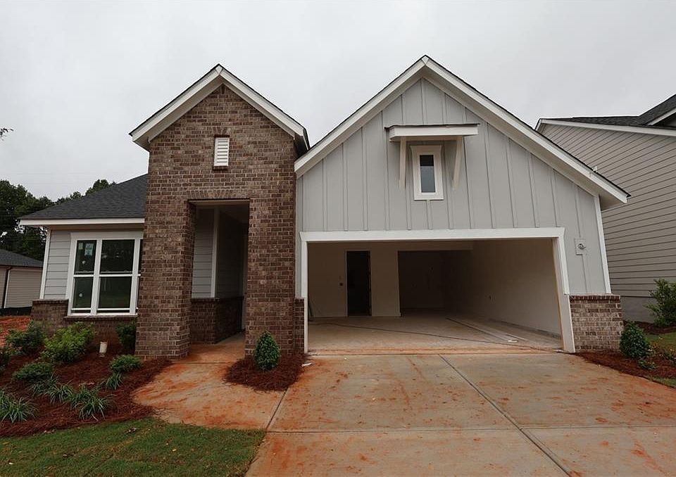 1st image of 218 Strawberry Ln