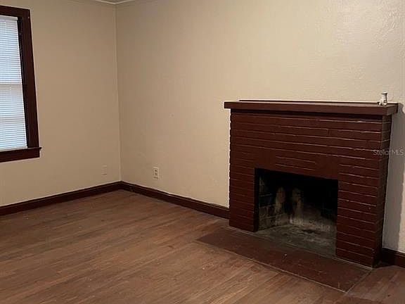 3rd image of 839 Saranac St