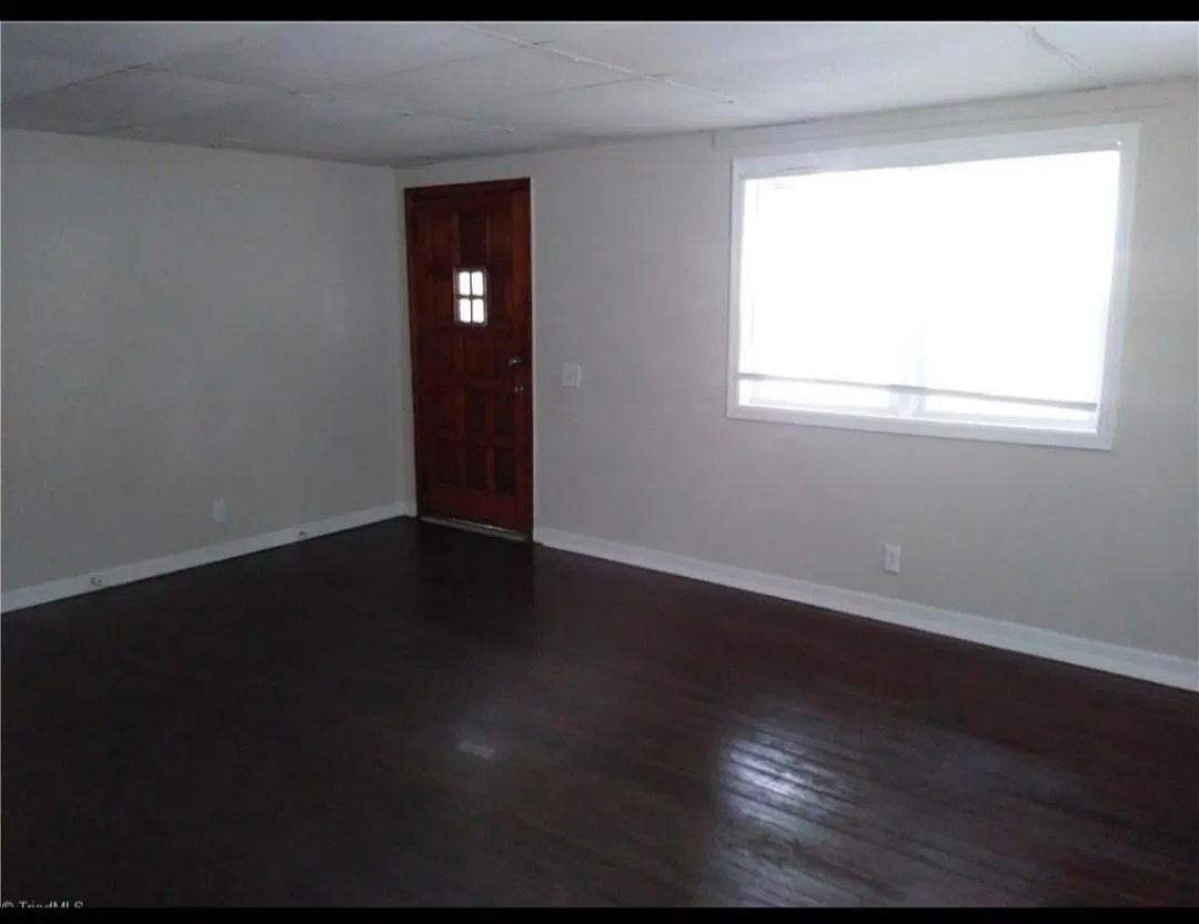 830 E Brookline St — Photo 3
