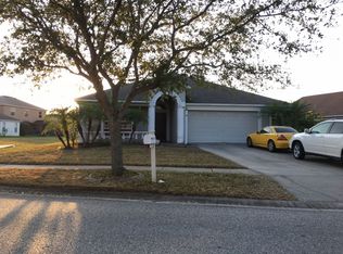 4211 Hartford Lake Dr, Tampa, FL 33619