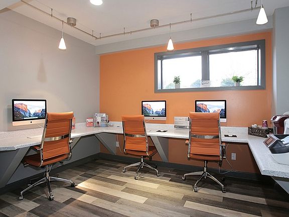 iMac Cyber Cafe