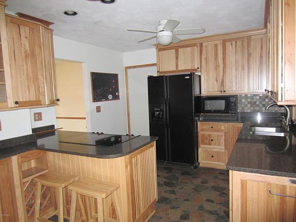 5th image of 573 E Hamilton Ln
