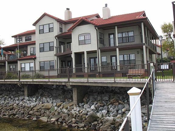 2nd image of 64 Baybridge Dr #7C