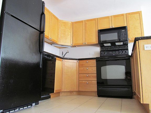 4th image of 430 Kaiolu St APT 706